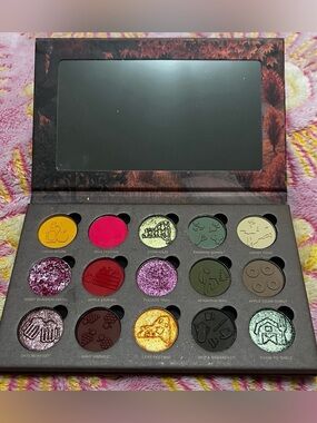 Nomad Hudson Valley Eyeshadow Palette - customized